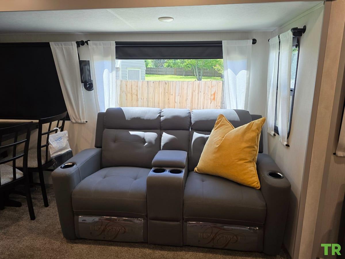 Used 2023 Forest River Vibe 34XL Travel Trailer – Used Only 3 Times – Excellent Condition – Many Extras