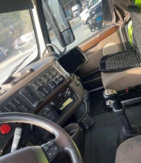 Used 2017 Volvo VNL62T630