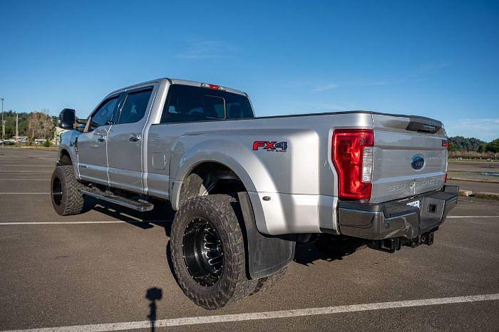 Used 2017 Ford Super Duty F-350 DRW Lariat