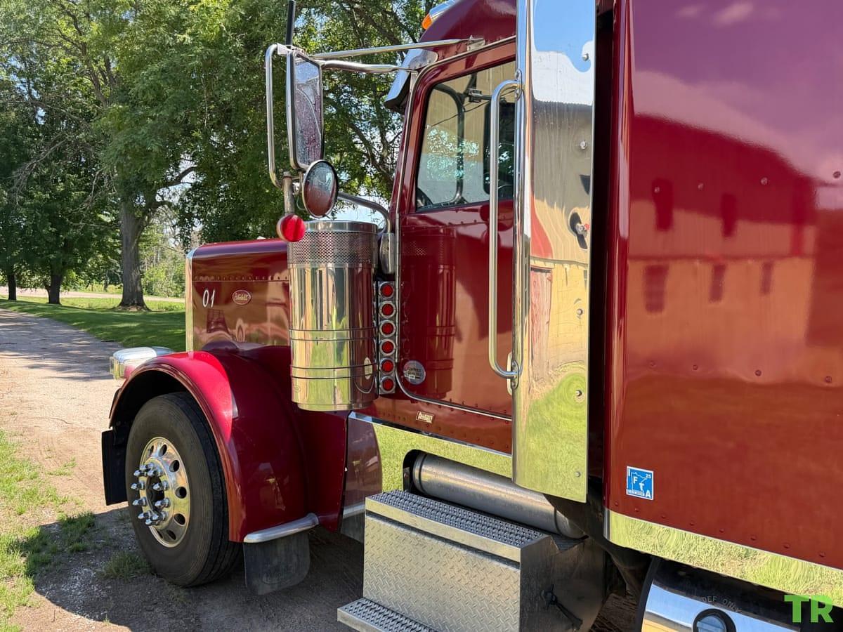 Used 2020 Peterbilt 389