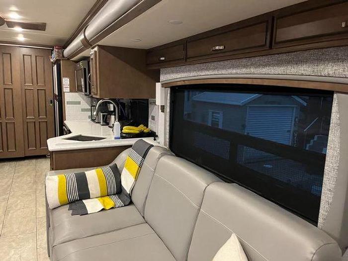 Used 2020 Newmar Kountry Star 4002