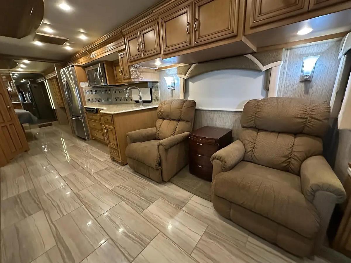 Used 2015 Newmar Ventana 4002