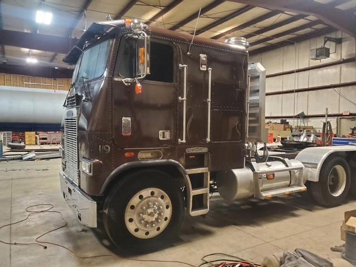 Used 1985 Freightliner Cab Over
