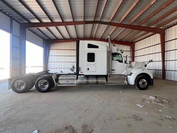 Used 2024 KENWORTH W990