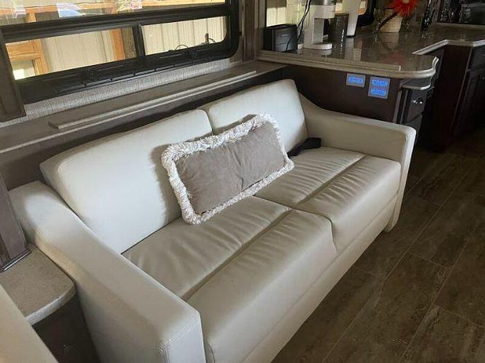 Used 2021 Newmar Dutchstar 4081