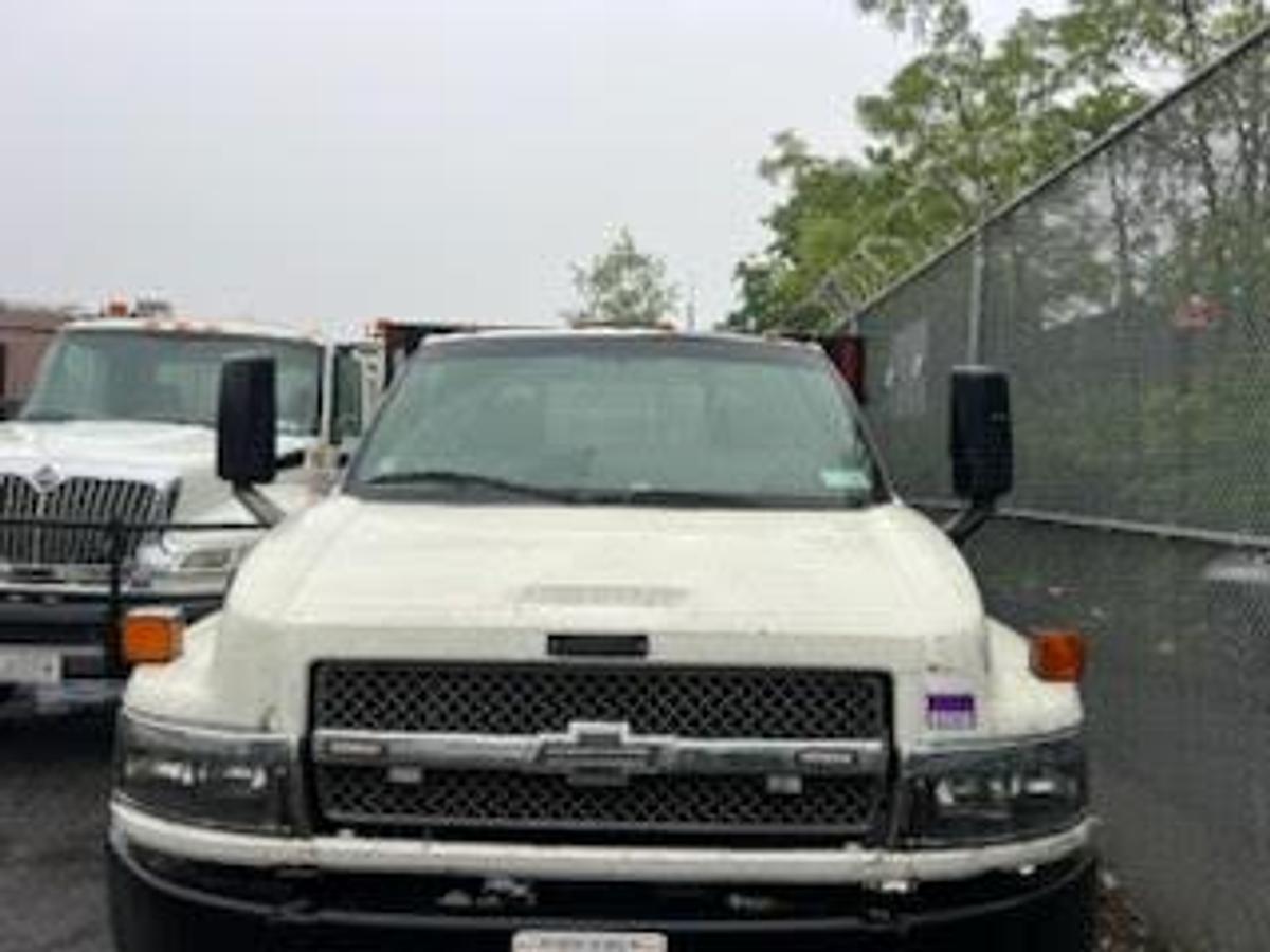 Used 2007 Chevrolet 5500 Stake Truck