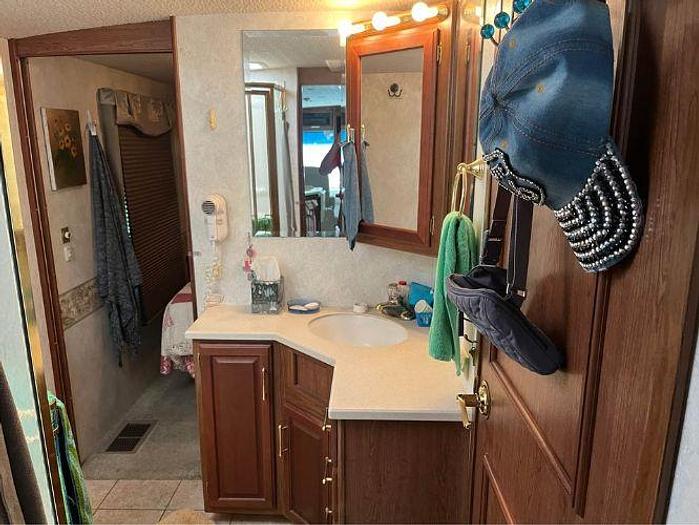 Used 2004 Winnebago Journey