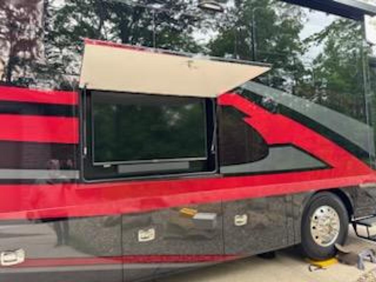 Used 2024 Tiffin Phaeton 40IH Class A Motorhome