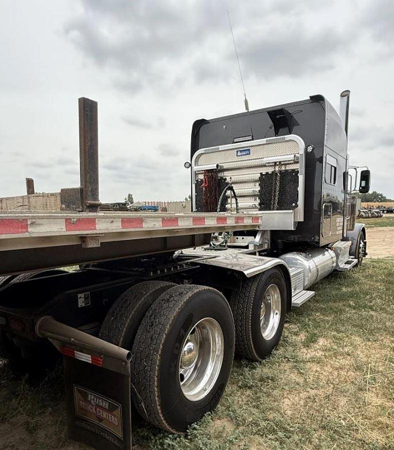 Used 2023 PETERBILT 389 Sleeper Semi Truck