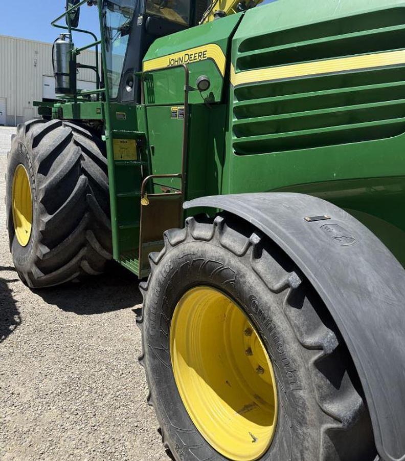 Used 2014 JOHN DEERE 7780 ProDrive Self-Propelled Harvester