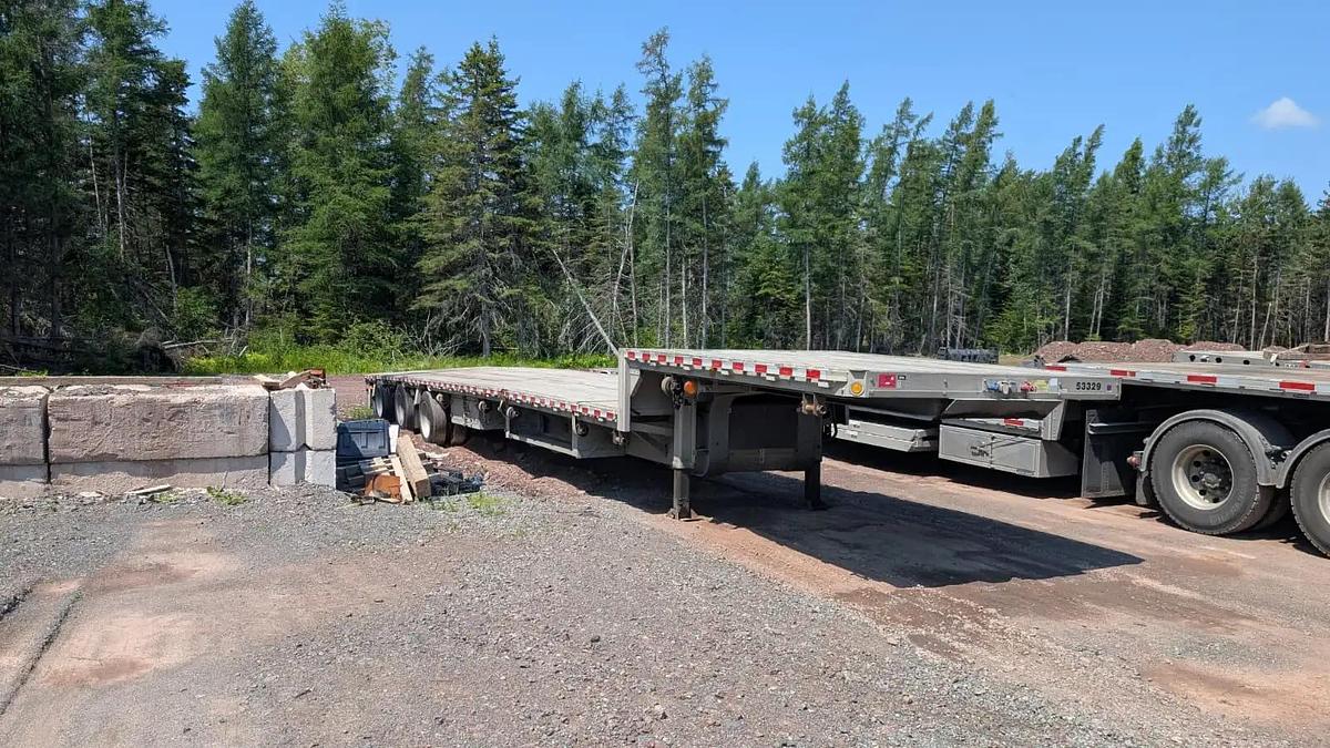 Used 2010 Peterbilt 386 Semi Truck – Cummins – 10-Speed