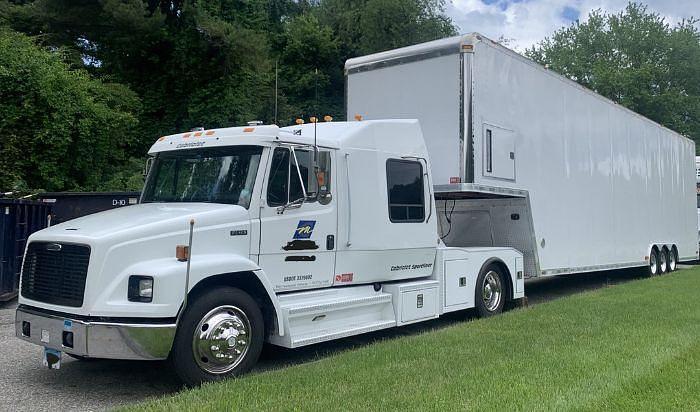 Used 2000 Freightliner FL60 Carbriolet Sportliner W 4 Car Trailer