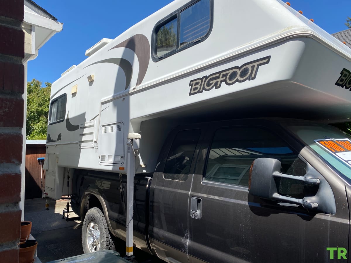 Used 2007 Bigfoot 24C10.4 Truck Camper | Four-Season | Solar Equipped | Generator | Dry Bath