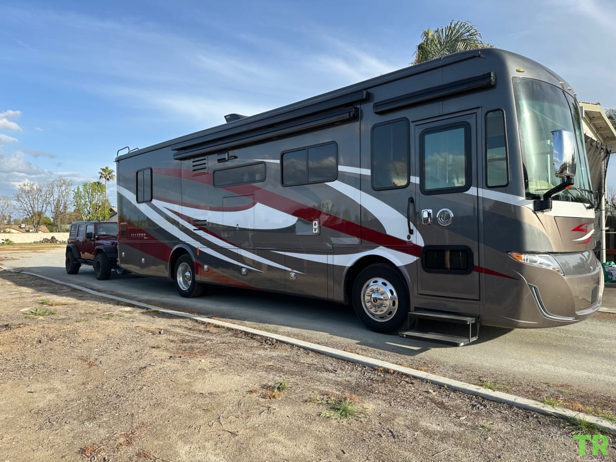 Used 2022 Tiffin Allegro RED 33AL