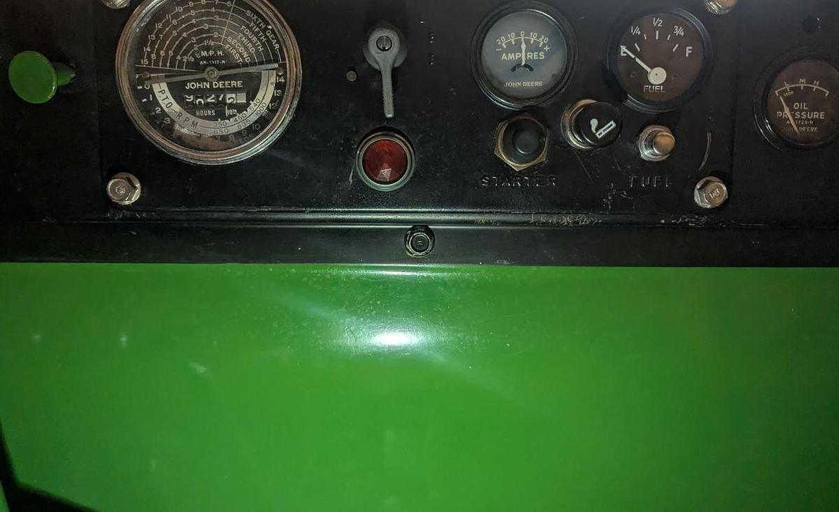 Used 1959 John Deere 830
