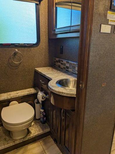 Used 2018 Thor Aria 3901