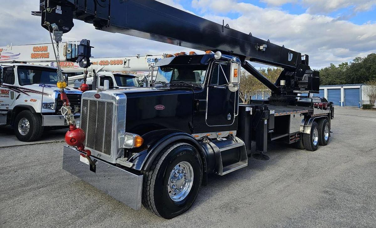 Used 2003 Peterbilt 357 Crane