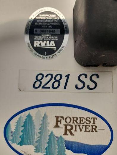 Used 2015 Forest River Rockwood Signature Ultra Lite 8281SS
