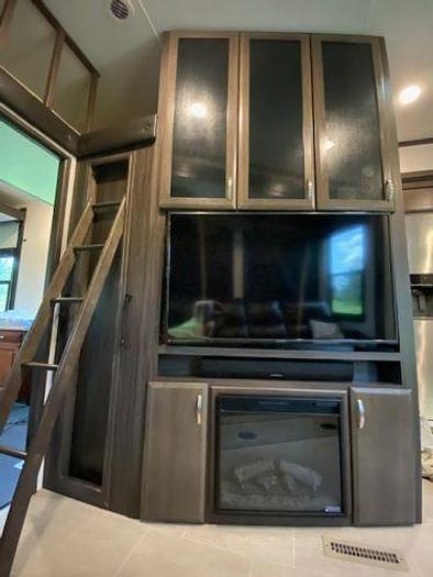 Used 2018 Jayco Seismic 4114