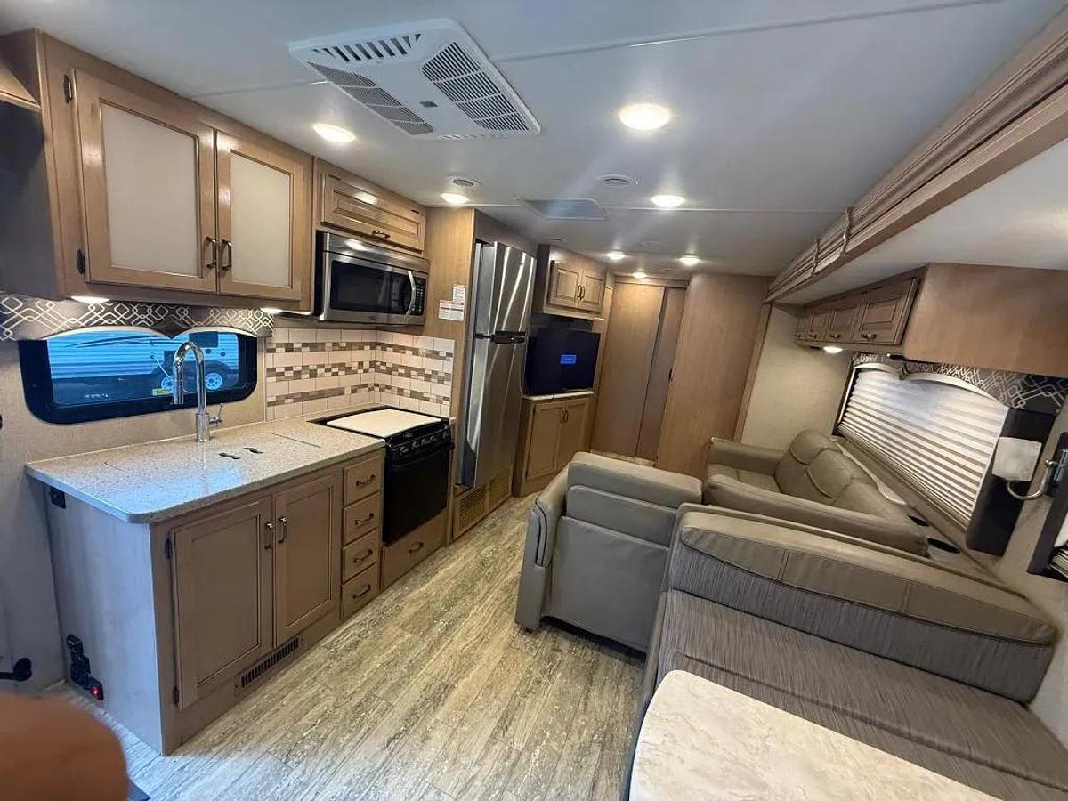 Used 2018 Thor Motor Coach Hurricane 35M Class A Motorhome