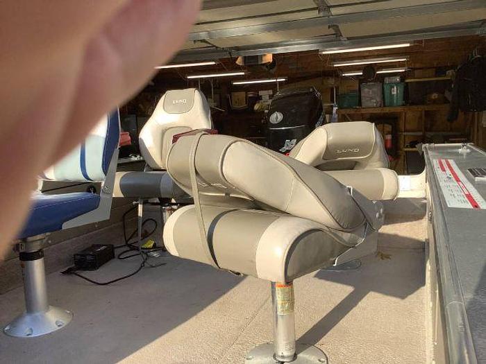 Used 2001 LUND Mr Pike