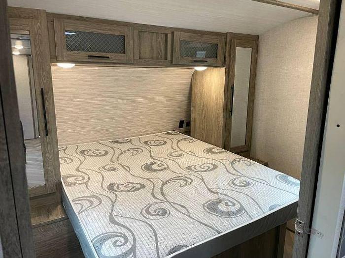 Used 2021 Forest River Wildwood Heritage Glen 23BHHL