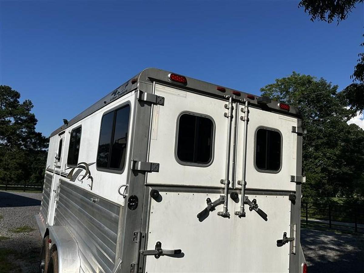 Used 2011 4 Star Three Horse Trailer with Living Quarters