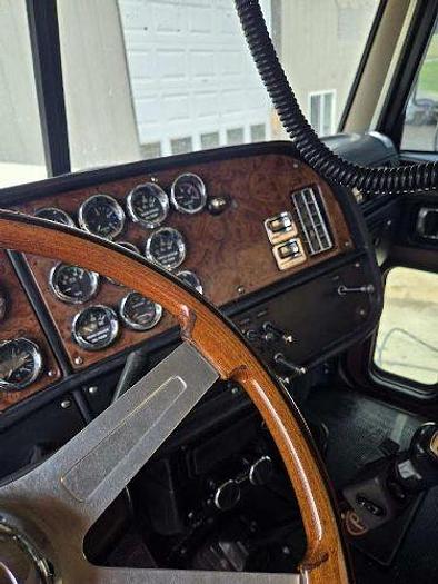 Used 2005 Peterbilt 379