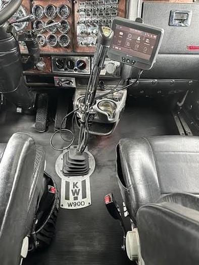 Used 2005 Kenworth W900L