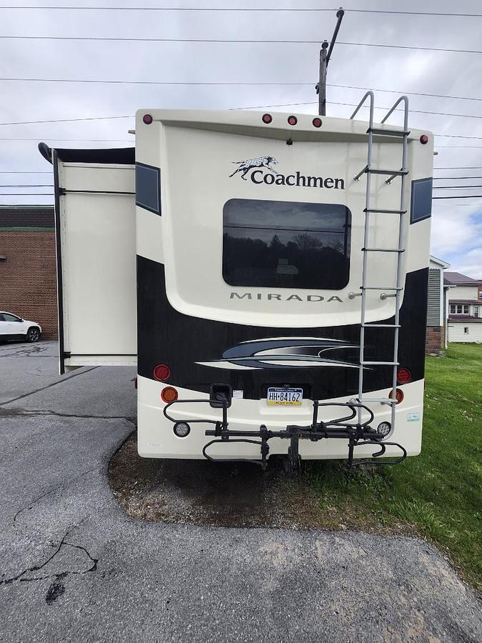 Used 2021 Coachmen Mirada 32SS