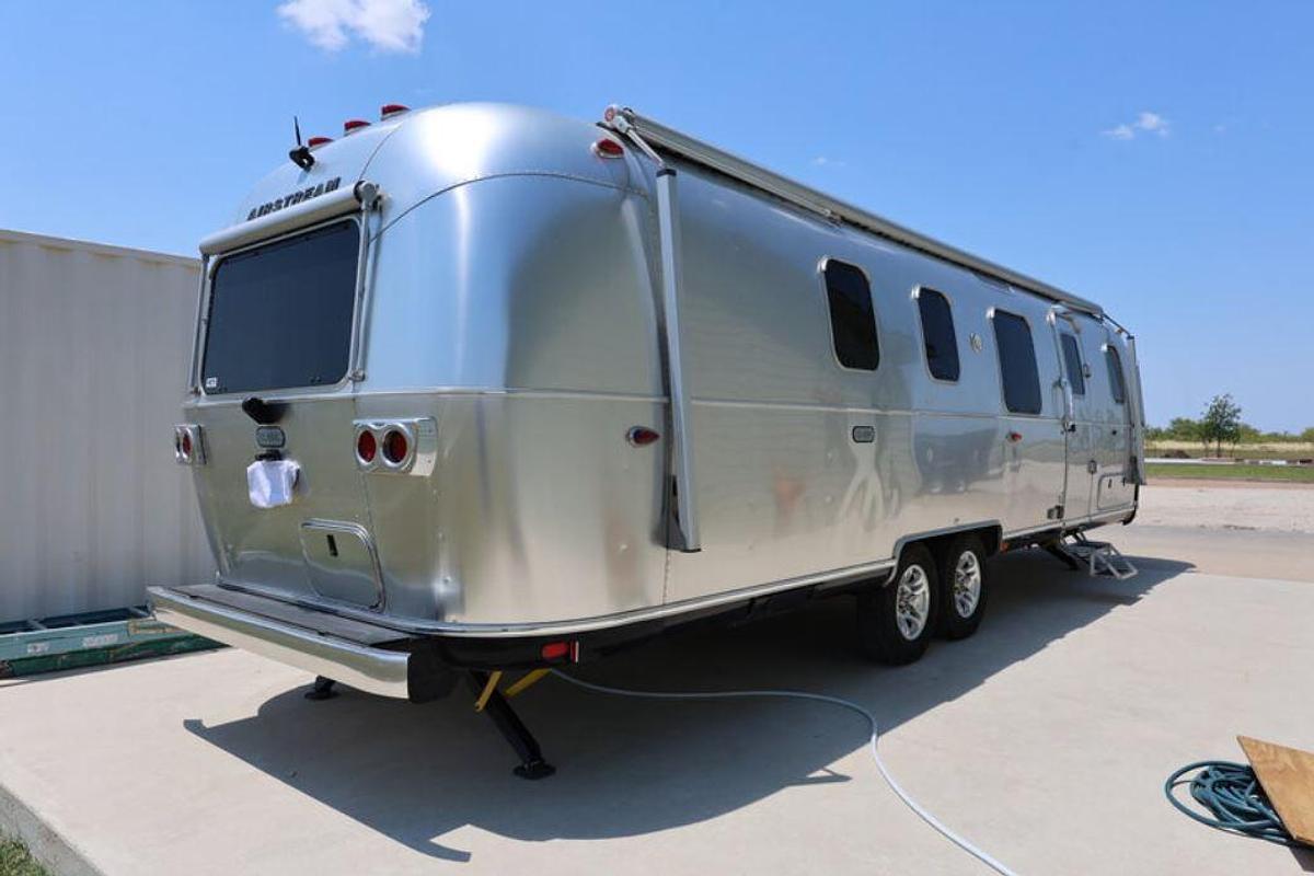 Used 2021 Airstream Classic 33FB Travel Trailer