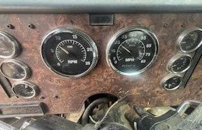 Used 2000 INTERNATIONAL Paystar 5000 With 2000 Palfinger PK32000 Mounted