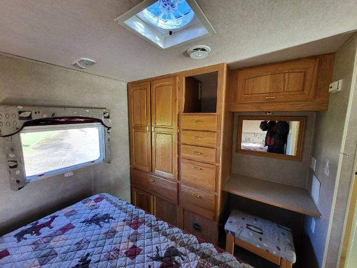 Used 2004 Jayco Greyhawk 27DS