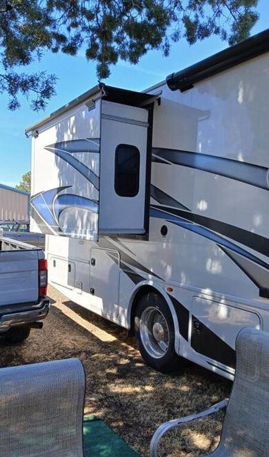 Used 2024 Thor Motor Coach Hurricane 35M Class A Motorhome