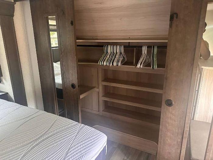 Used 2022 Alliance RV Paradigm 340RL