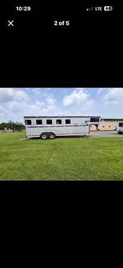 Used 2005 Hawk 5 Horse Slant