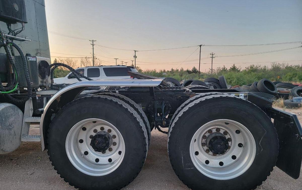 Used 2021 Peterbilt 567