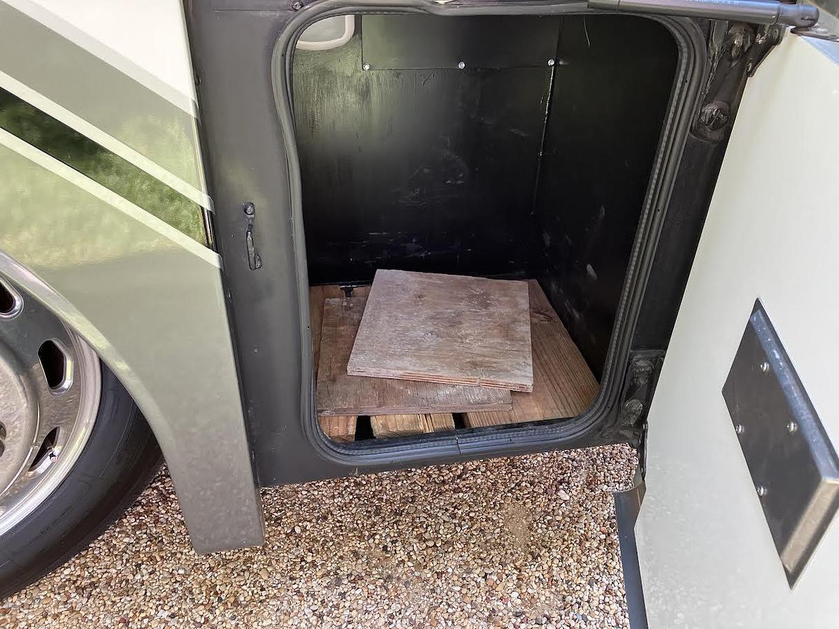 Used 2013 Fleetwood Excursion 33A Class A Motorhome