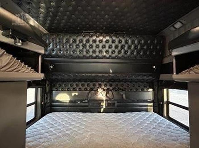 Used 2017 KENWORTH W900L