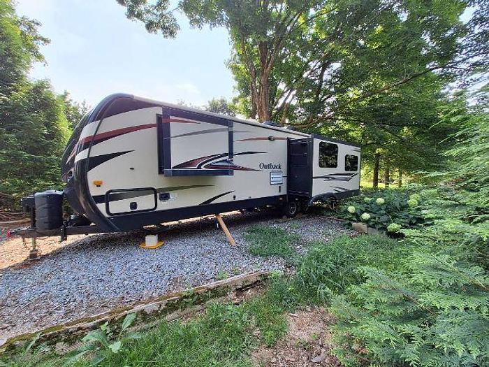 Used 2015 Keystone Outback 298RE