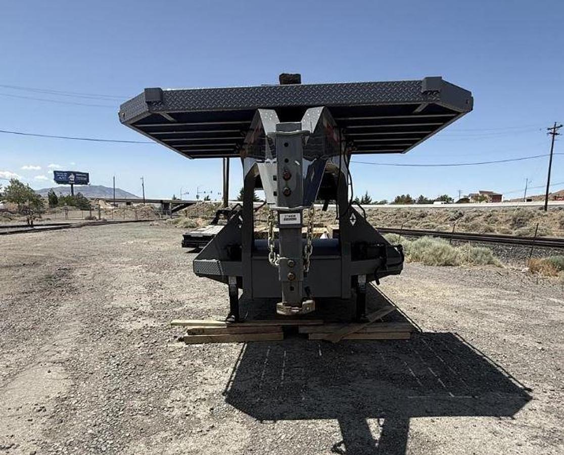 Used 2023 Diamond C 45 Ft