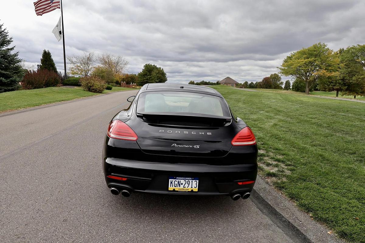 Used 2014 Porsche Panamera 4s Executive
