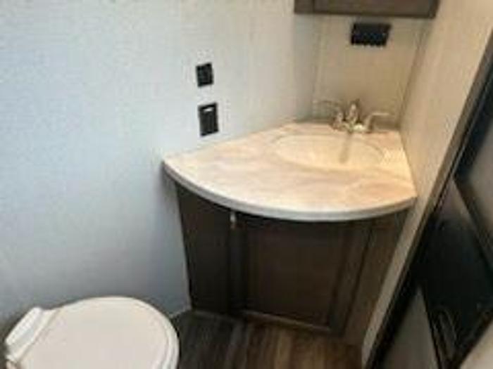 Used 2021 Keystone Cougar 364BHL