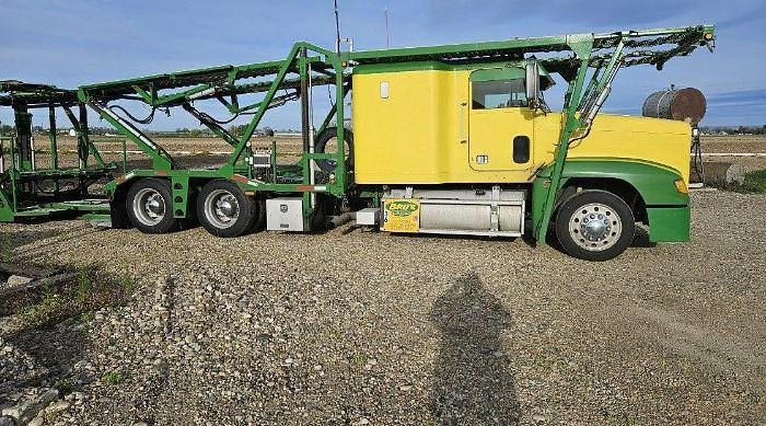Used 1999 Freightliner FLD120