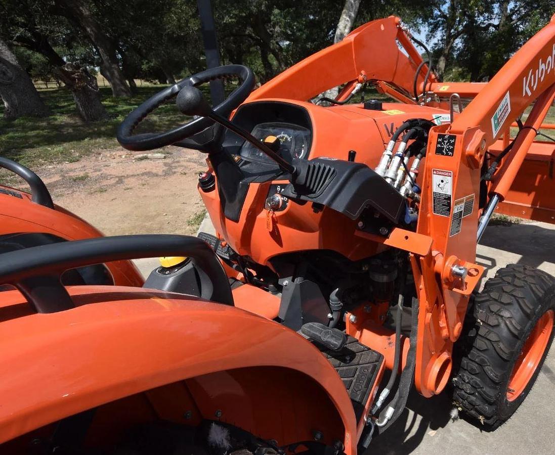 Used 2024 Kubota L3302HST