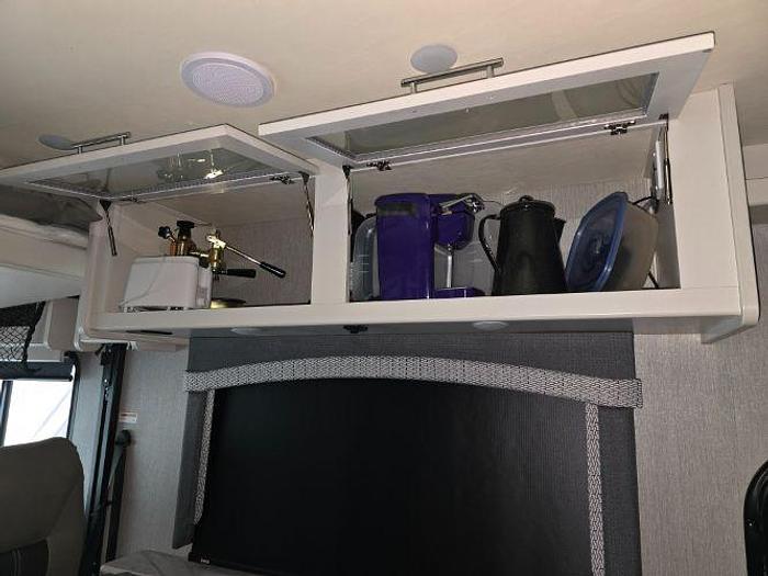 Used 2022 Fleetwood Flair 32S