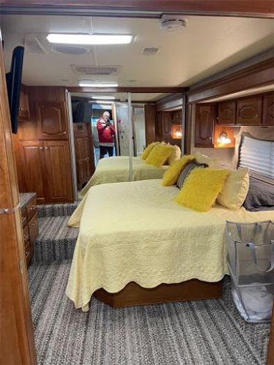 Used 2004 Country Coach Intrigue Montage