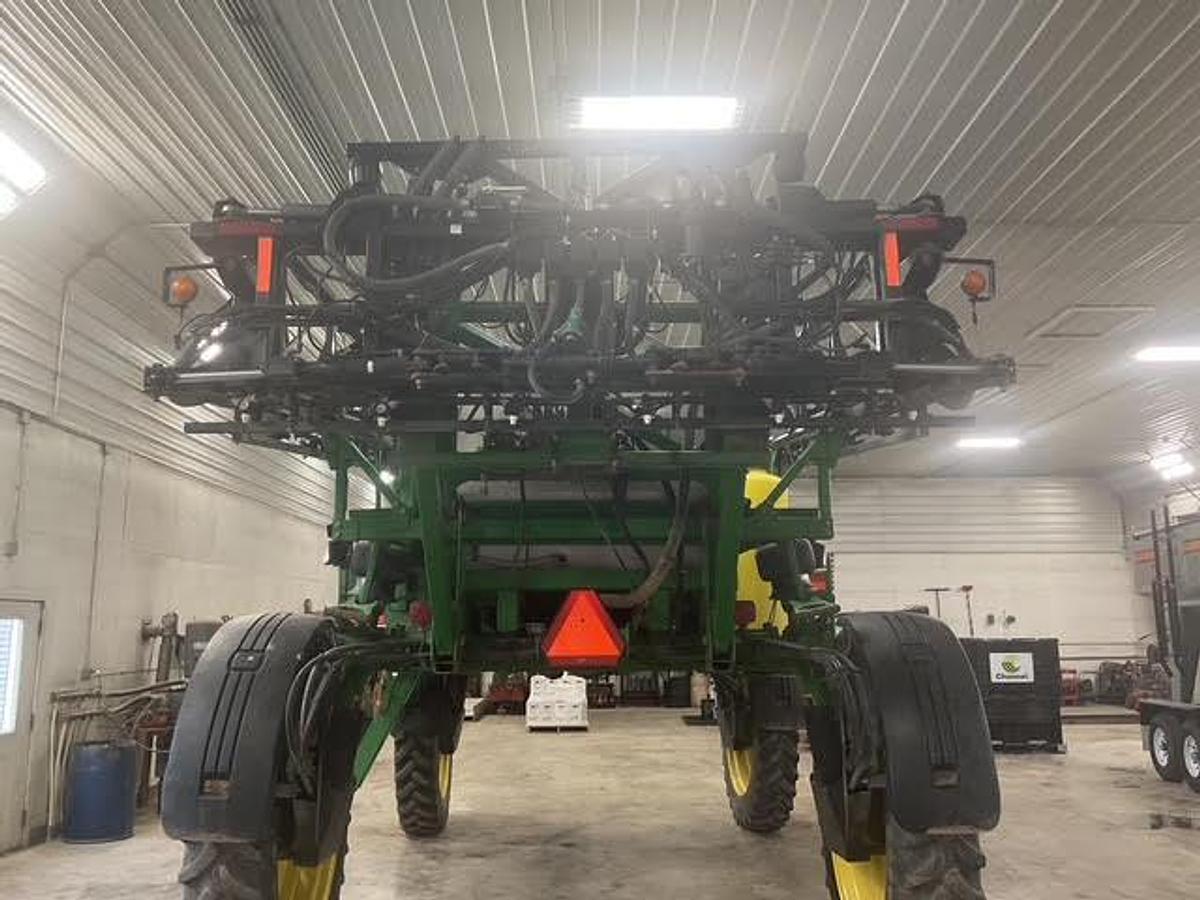 Used 2001 John Deere 4710 Self Propelled Sprayer