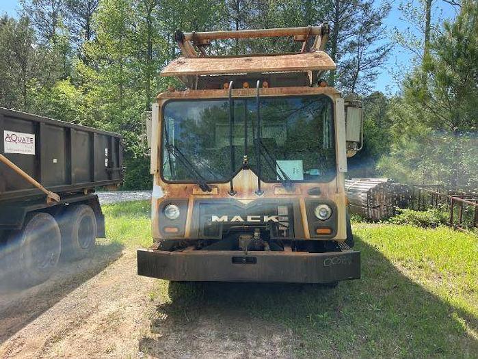 Used 2021 Mack Mammoth Front Loader Garbage Truck
