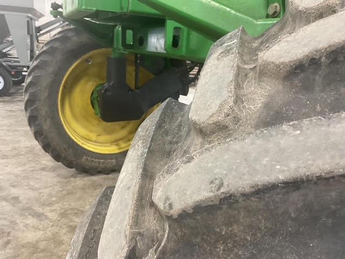 Used 2001 John Deere 4710 Self Propelled Sprayer